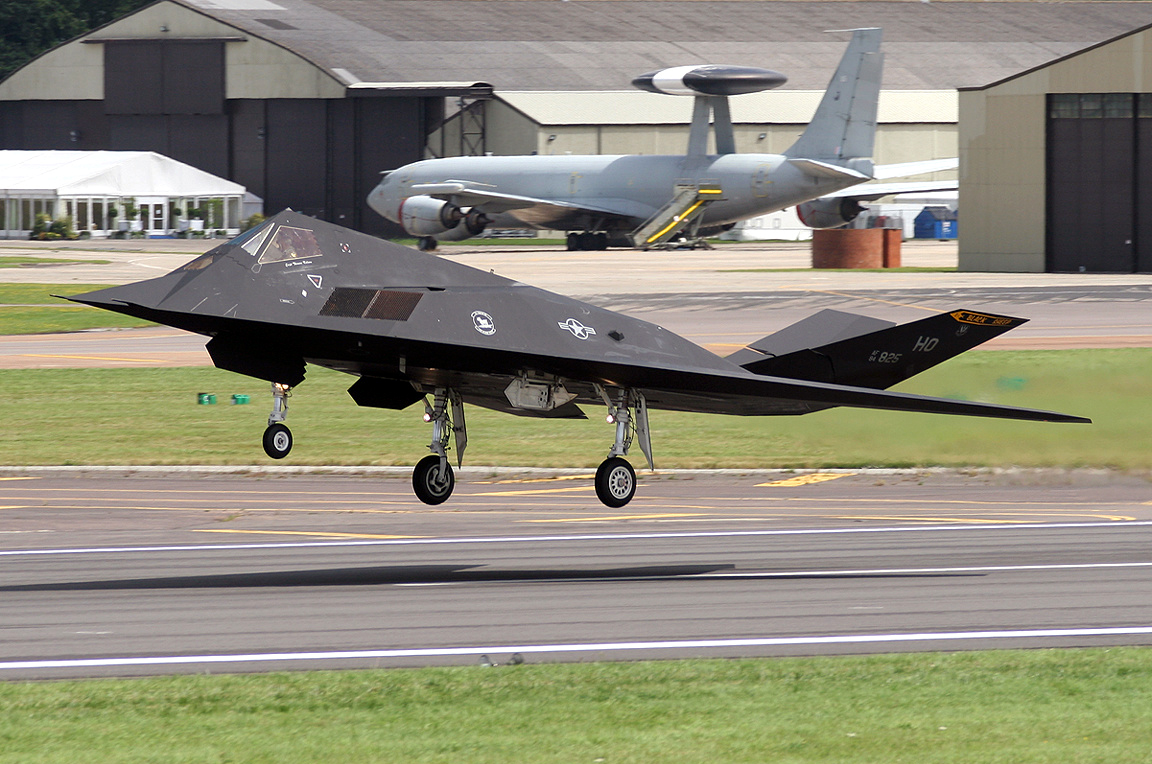 F-117 Nighthawk